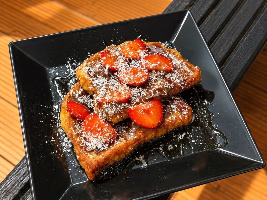 Choco caramel french toast with strawberries