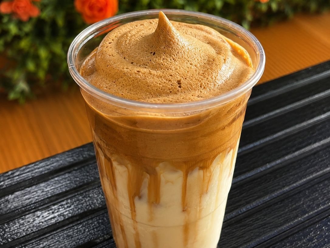 Dalgona iced coffee